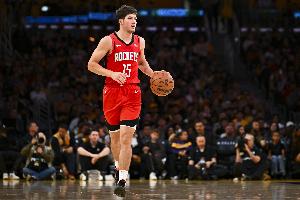 亮点与不足并存！谢泼德8中4&三分6中3贡献13分3板2助 4失误略多