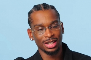 你是如何保持稳定？亚历山大：尽量让生活中每件事都保持规律