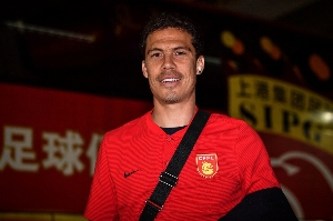 埃尔纳内斯：中国球员拿高薪却水平很低，我想指导但他们不屑于学