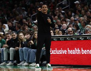 马祖拉：对冈萨雷斯的防守本能感到满意 他阅读比赛能力出色