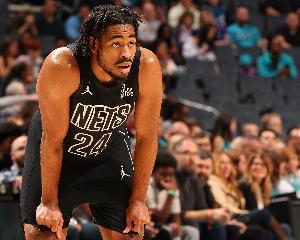 铁哥们！卡梅隆-托马斯10中1&三分4中0仅拿7分1板6助1断