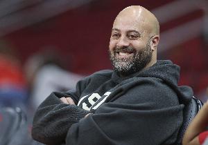 媒体人：无论这支火箭队最终成绩如何 斯通近年工作都应获评高分