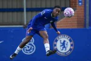 能否出战？记者：切尔西16岁边锋麦奎因有望入选对阵阿贾克斯名单