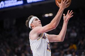 保底25+！里夫斯新赛季前四场比赛得分：26、25、51、41