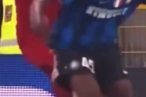 日本队这几个球员太有型了！三笘薫：拿了世界杯就辞职不干啦🫠