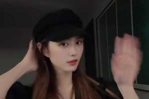 女主播小七：看完比赛顺便跳一段～小破勇冲！